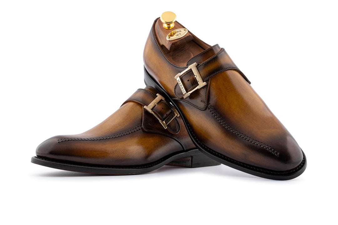 Monofbbbia in hand painted leather with hand stitching