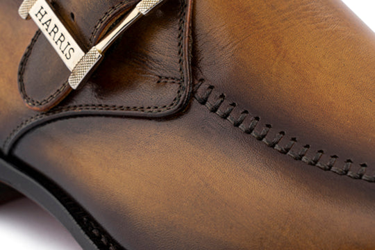 Monofbbbia in hand painted leather with hand stitching