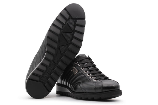 Leder -Turnschuhe