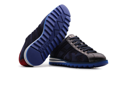 Sneaker in Wildleder und Python