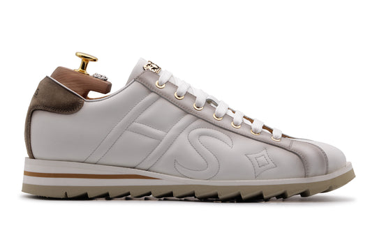 Zapatilla de cuero con detalles sombreados