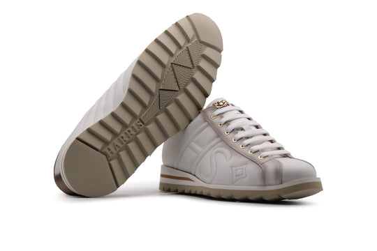 Zapatilla de cuero con detalles sombreados
