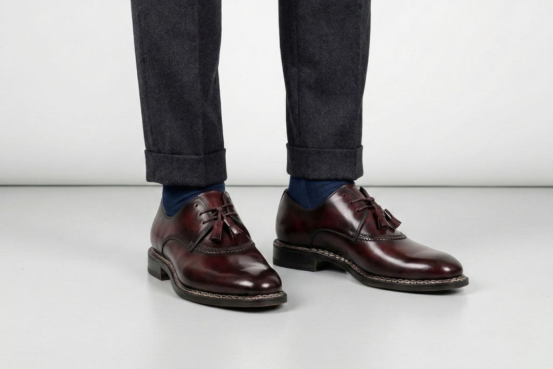 Derby peint à la main avec un travail norvégien