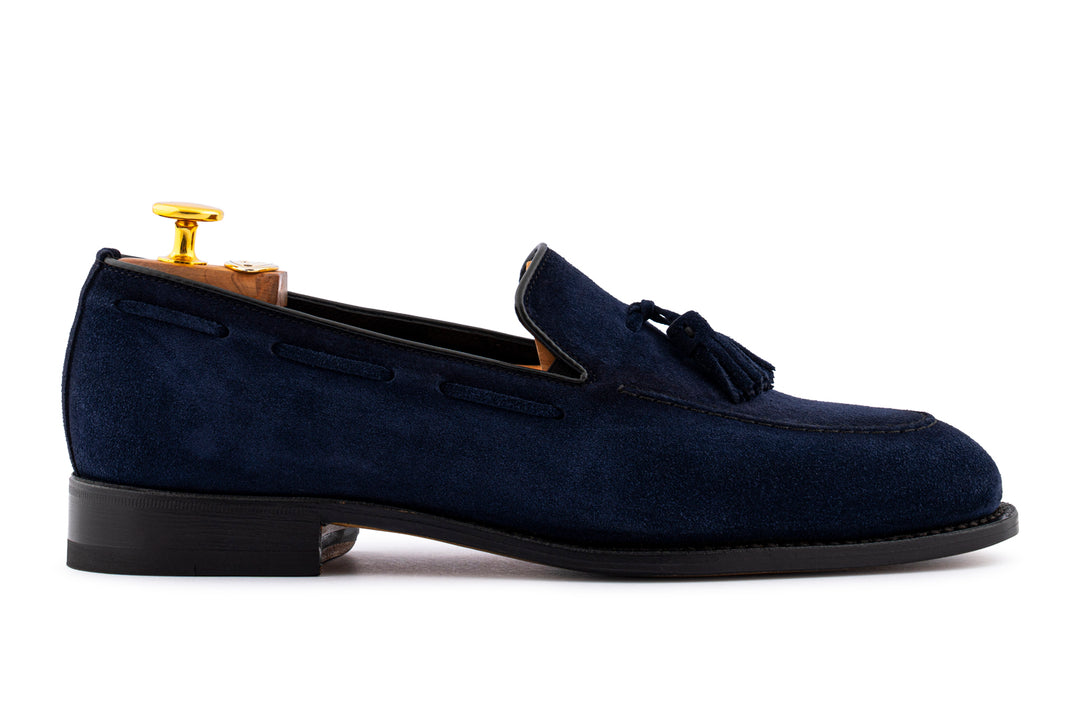 Mocassino in camoscio con pon pon Blu