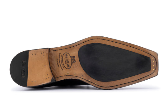 Derby peint à la main avec un travail norvégien