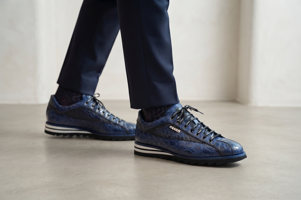 Handbemalte Alligator-Sneaker Blau