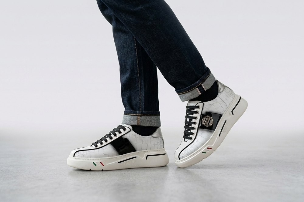Baskets en cuir effet crocodile