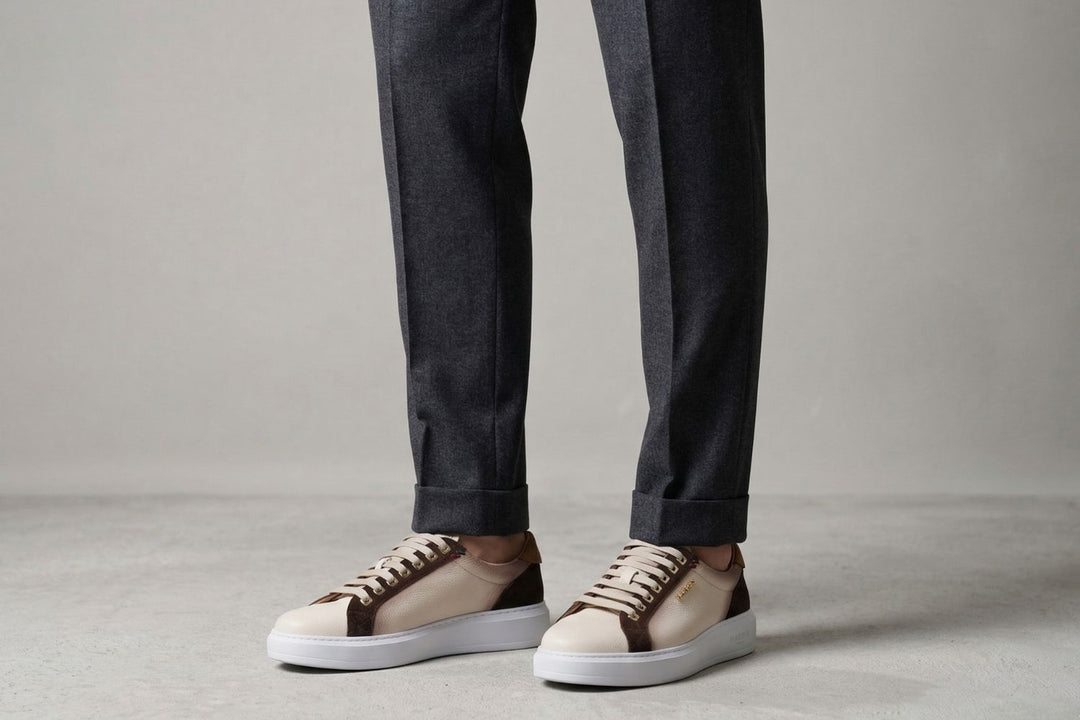 Baskets en cuir souple et daim