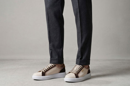 Baskets en cuir souple et daim