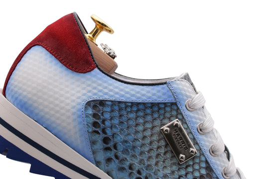 Sneakers in pelle pregiata e stampata