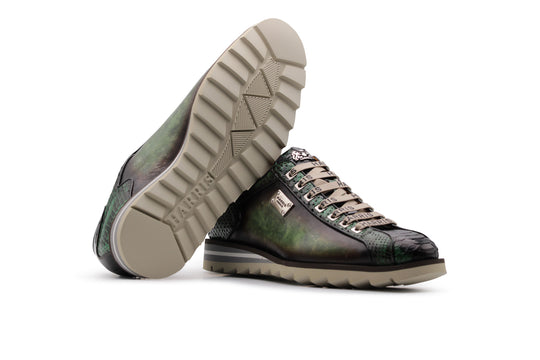 Sneakers in pelle dipinta a mano e pitone