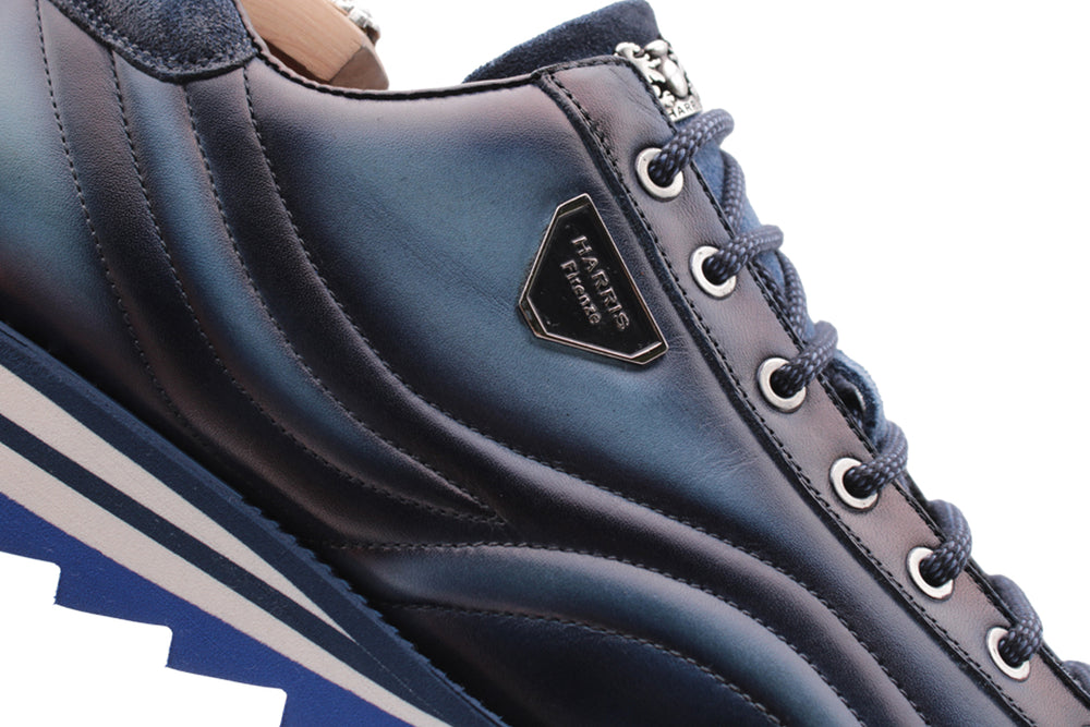 Blau handgemalte Leder- und Wildleder -Turnschuhe