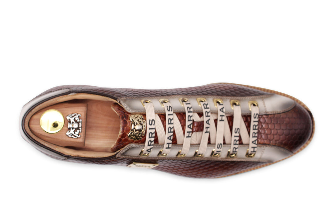 Baskets en cuir imprimé peintes à la main