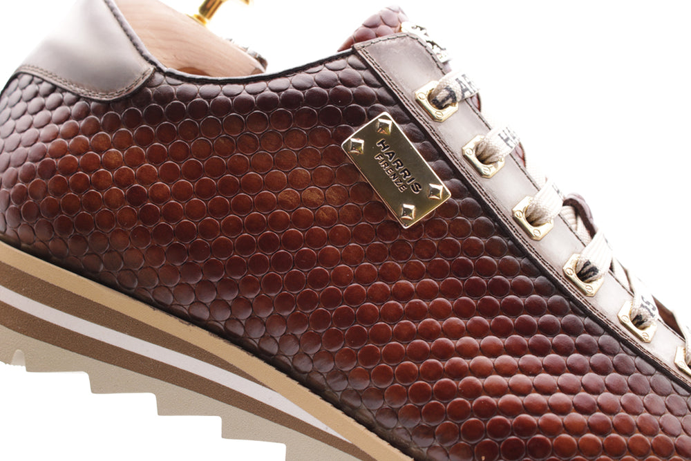 Baskets en cuir imprimé peintes à la main