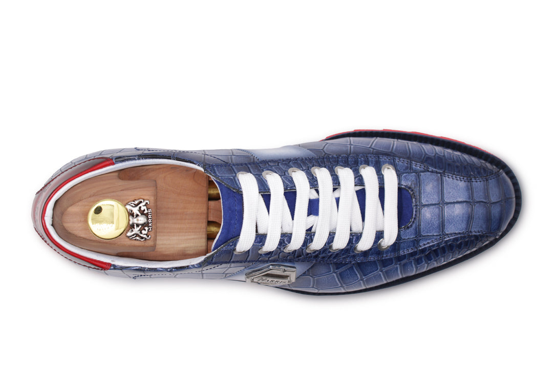 Sneakers mit Krokodileffekt