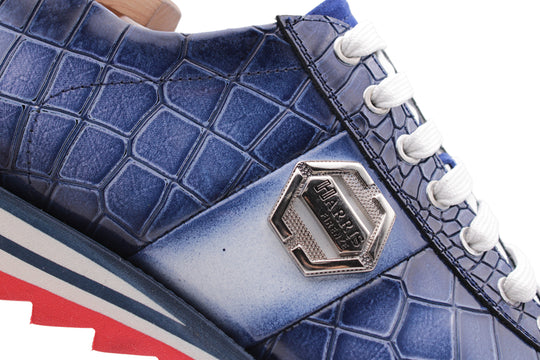 Sneakers mit Krokodileffekt