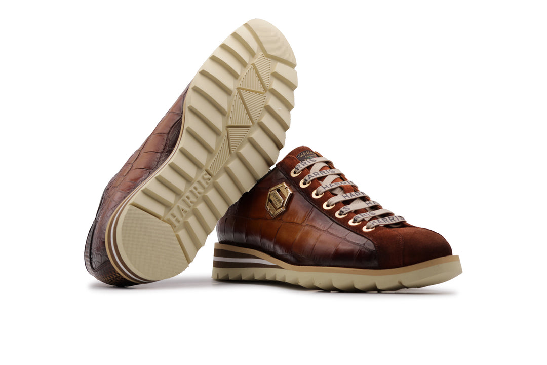 Sneakers mit Krokodileffekt und Wildleder