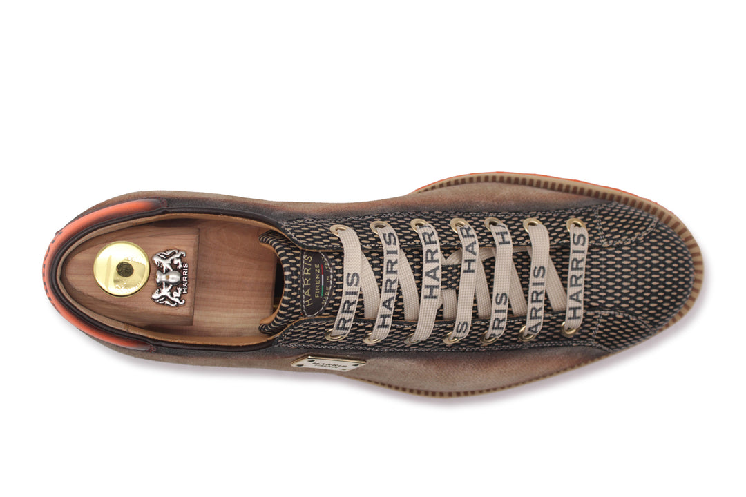 Sneakers mit Struktur und Wildledereffekt