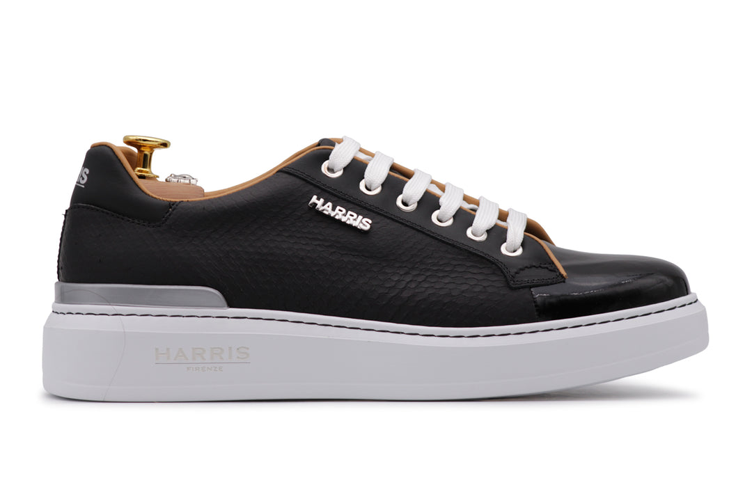 Sneakers in pelle matte e vernice